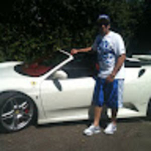 Meet your Posher, Carlos